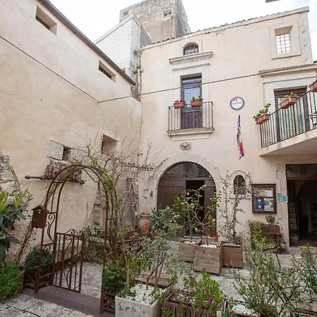 Si-moutique Le Degli Avi Barocche, Con Terrazza Panoramica Modica