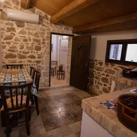 Si-moutique Le Degli Avi Barocche ,antico Abitare In Grotta *