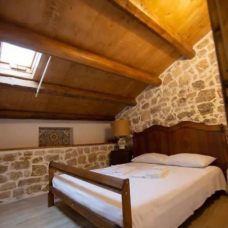 Si-moutique Le Degli Avi Barocche ,antico Abitare In Grotta Apartament Modica