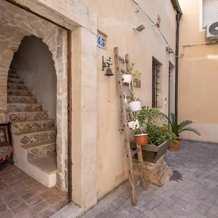 Si-moutique Le Degli Avi Barocche, Con Terrazza Panoramica Apartment Modica