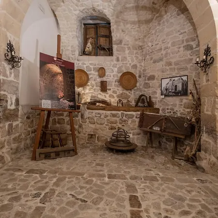 Si-moutique Le Degli Avi Barocche ,antico Abitare In Grotta *